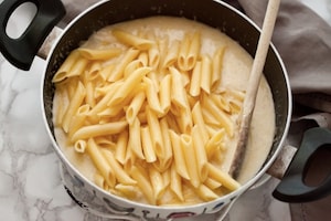 Preparazione Penne ai quattro formaggi - Fase 1