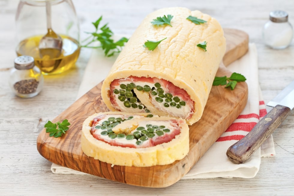 Rotolo di frittata con fagiolini e culatello  ricetta