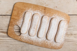 Preparazione Sandwich di savoiardi con cioccolato e crema di banana caramellata - Fase 5