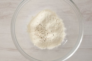 Preparazione Tacos al pollo fritto e salsa allo yogurt - Fase 1