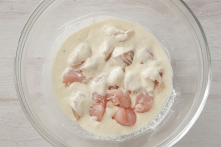 Preparazione Tacos al pollo fritto e salsa allo yogurt - Fase 3 Preparazione Tacos al pollo fritto e salsa allo yogurt - Fase 3