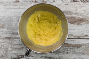 Preparazione Torta di amaretti con meringa fiammeggiata - Fase 2