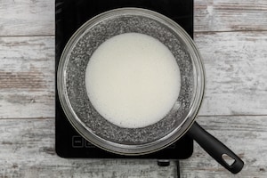 Preparazione Torta di amaretti con meringa fiammeggiata - Fase 4