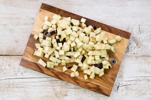 Preparazione Torta di patate con melanzane e formaggio - Fase 1
