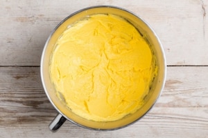 Preparazione Torta glassata di amaretti e caffè - Fase 1