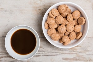 Preparazione Torta glassata di amaretti e caffè - Fase 3