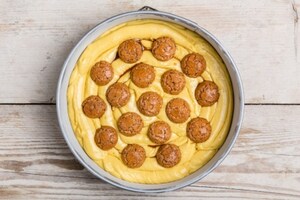 Preparazione Torta glassata di amaretti e caffè - Fase 3