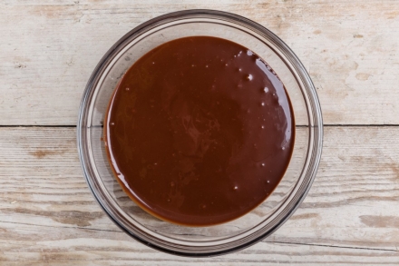 Preparazione Torta glassata di amaretti e caffè - Fase 4 Preparazione Torta glassata di amaretti e caffè - Fase 4