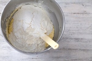 Preparazione Torta paradiso con crema pasticciera alla fava tonka e melagrana  - Fase 2