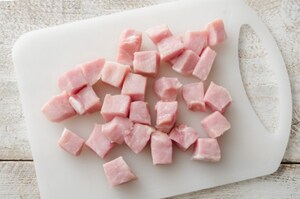 Preparazione Bocconcini di maiale in crosta di polline e semi di papavero - Fase 1