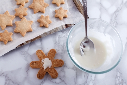 Preparazione Corona di biscotti di Natale - Fase 5 Preparazione Corona di biscotti di Natale - Fase 5