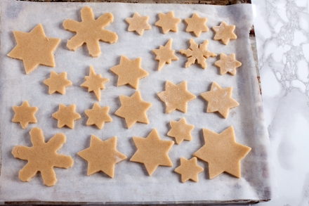 Preparazione Corona di biscotti di Natale - Fase 4 Preparazione Corona di biscotti di Natale - Fase 4