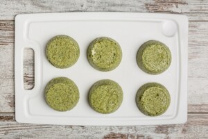 Preparazione Flan di broccoli e porri croccanti con salmone affumicato - Fase 4