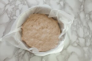 Preparazione Focaccia alla cipolla con prosciutto crudo e stracchino  - Fase 3