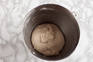 Preparazione Focaccia alla cipolla con prosciutto crudo e stracchino  - Fase 2