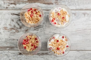 Preparazione Parfait al melograno con frutta secca - Fase 4