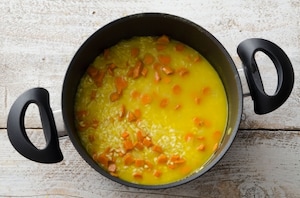 Preparazione Risotto alla curcuma con carciofi fritti - Fase 2
