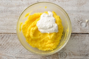 Preparazione Torta soffice ai mirtilli - Fase 2