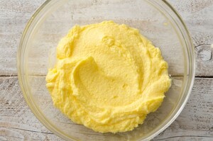 Preparazione Torta soffice ai mirtilli - Fase 2