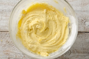 Preparazione Torta soffice ai mirtilli - Fase 3