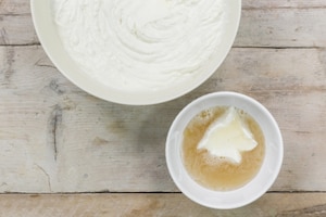 Preparazione Zuccotto natalizio con ricotta e savoiardi - Fase 2