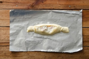 Preparazione Caramelle di pasta sfoglia al salmone  - Fase 3