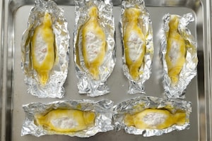 Preparazione Caramelle di pasta sfoglia al salmone  - Fase 4