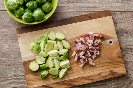 Preparazione Cavoletti di Bruxelles in padella - Fase 1 Preparazione Cavoletti di Bruxelles in padella - Fase 1