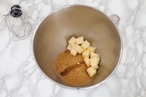 Preparazione Cookies con cioccolato di Modica e frutti rossi - Fase 1