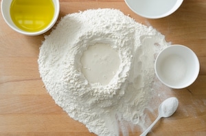 Preparazione Frustine con patate, speck e prosciutto crudo - Fase 1