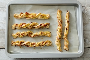 Preparazione Frustine con patate, speck e prosciutto crudo - Fase 4