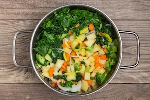 Preparazione Minestrone surgelato - Fase 1