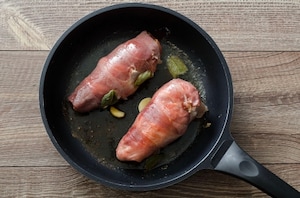 Preparazione Petto di pollo in padella - Fase 2