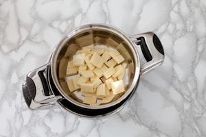 Preparazione Crostata con namelaka al cioccolato bianco e vaniglia - Fase 4