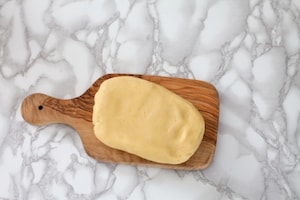 Preparazione Crostata con namelaka al cioccolato bianco e vaniglia - Fase 2