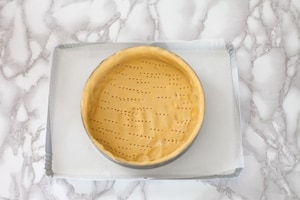 Preparazione Crostata con namelaka al cioccolato bianco e vaniglia - Fase 2