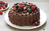 Torta al cioccolato e frutti di bosco