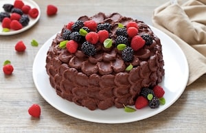 Preparazione Torta al cioccolato e frutti di bosco - Fase 6