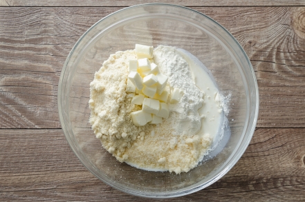 Preparazione Baci di dama al formaggio - Fase 1 Preparazione Baci di dama al formaggio - Fase 1