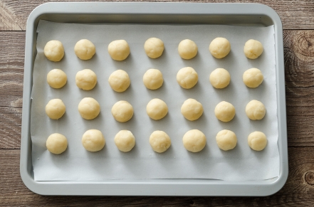 Preparazione Baci di dama al formaggio - Fase 2 Preparazione Baci di dama al formaggio - Fase 2