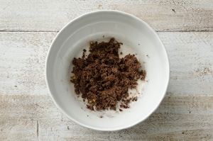 Preparazione Biscotti di pasta frolla con crema di nocciole e pistacchi - Fase 3