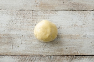 Preparazione Biscotti di pasta frolla con crema di nocciole e pistacchi - Fase 2