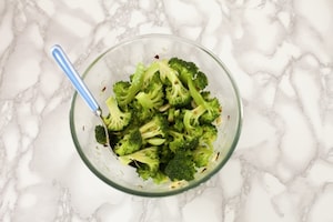Preparazione Broccoli croccanti al forno - Fase 2