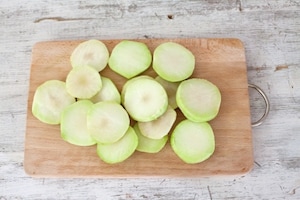 Preparazione Cavolo rapa al forno - Fase 1