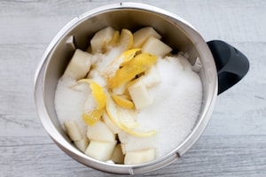 Preparazione Confettura di pere e cioccolato bianco con il Bimby - Fase 1