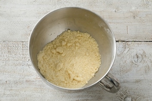 Preparazione Crostatine salate con cipolle caramellate - Fase 1