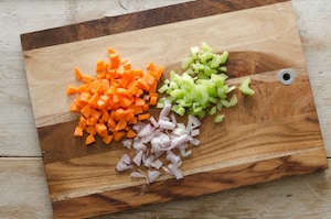 Preparazione Minestra di farro e patate - Fase 1