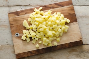 Preparazione Minestra di farro e patate - Fase 2