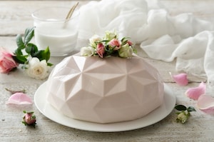 Preparazione Panna cotta alle rose e salsa al cocco - Fase 4