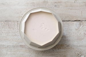 Preparazione Panna cotta alle rose e salsa al cocco - Fase 3